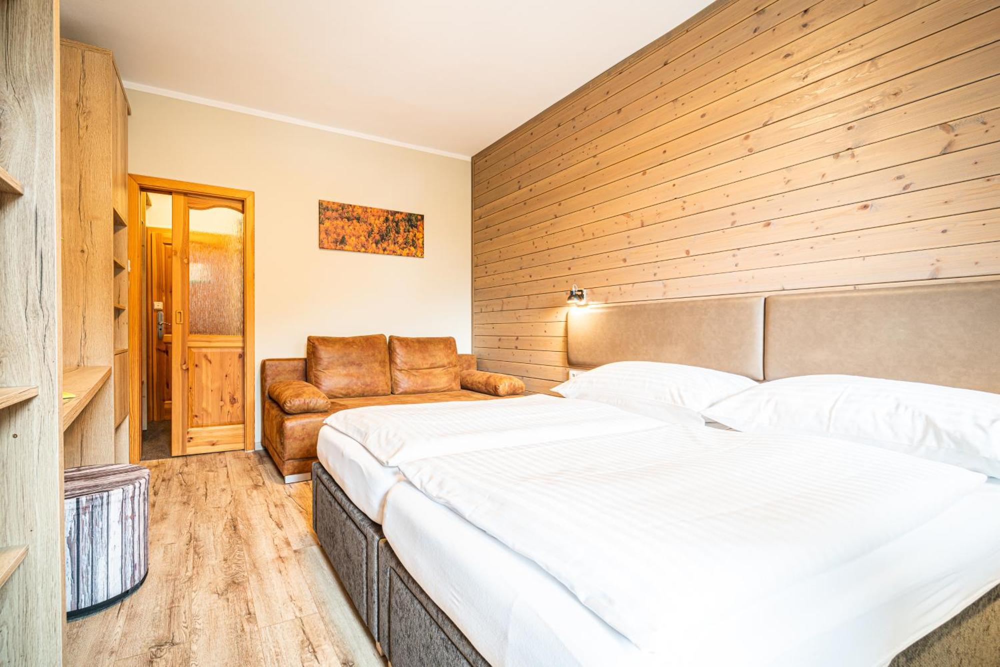 Hotel Sepetna オストラヴィツェ エクステリア 写真
