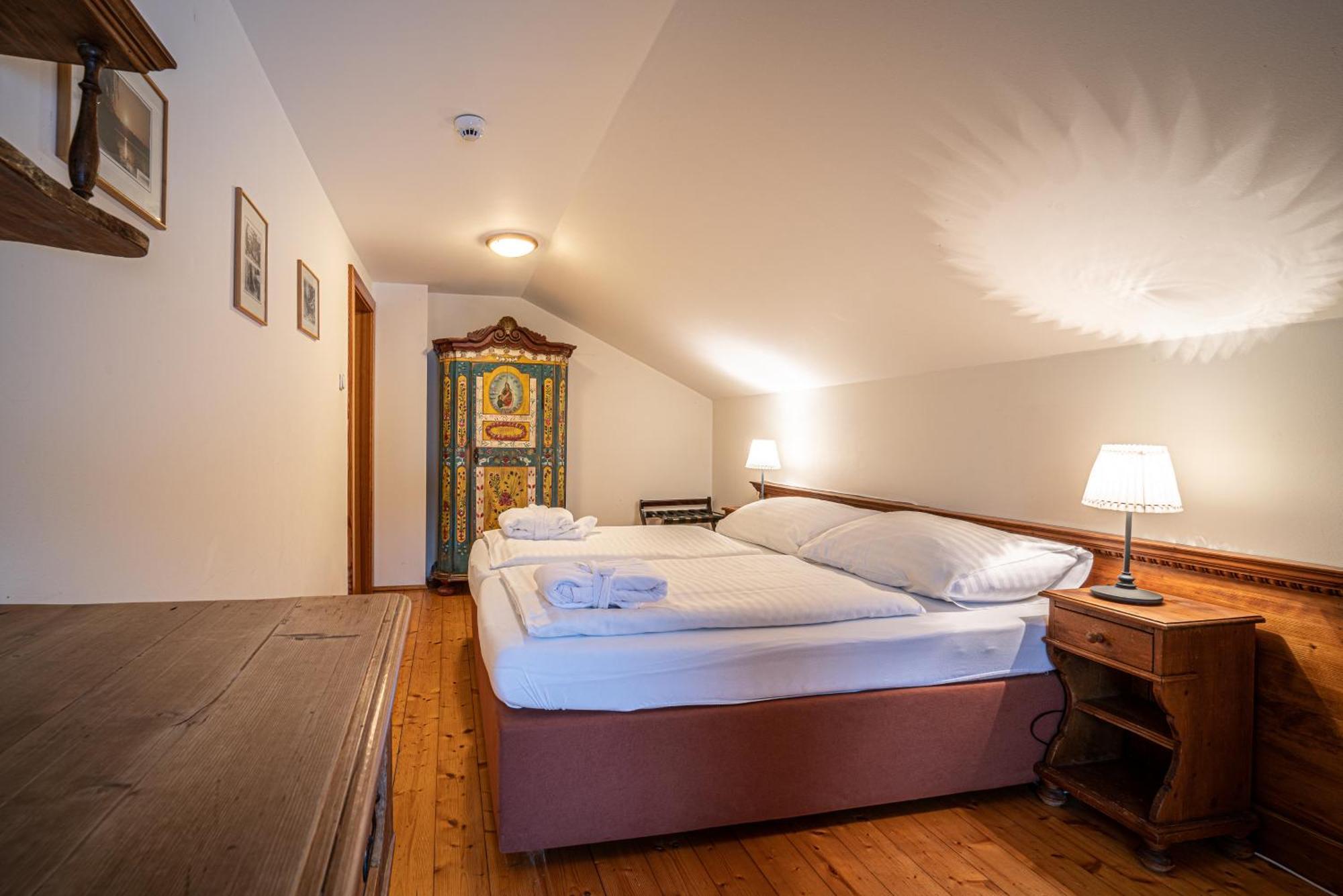 Hotel Sepetna オストラヴィツェ エクステリア 写真
