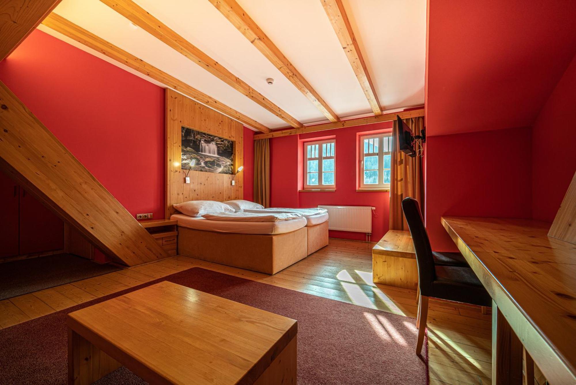 Hotel Sepetna オストラヴィツェ エクステリア 写真